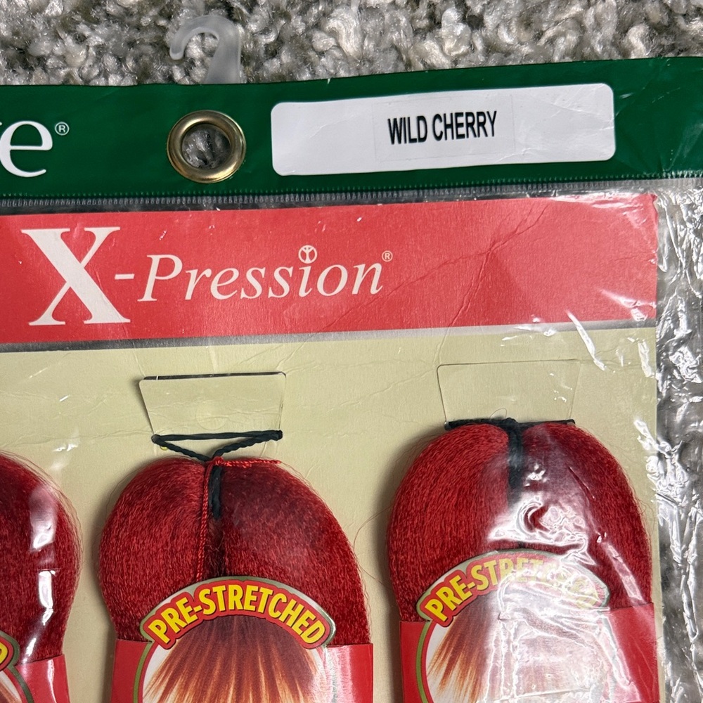 Outre X-Pression Red Hair Extensions - Picture 3 of 6
